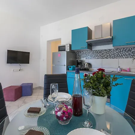 Lägenhet Hundefreundliches Mit Bbq, Privatem Balkon Und Nur 700 Meter Zum