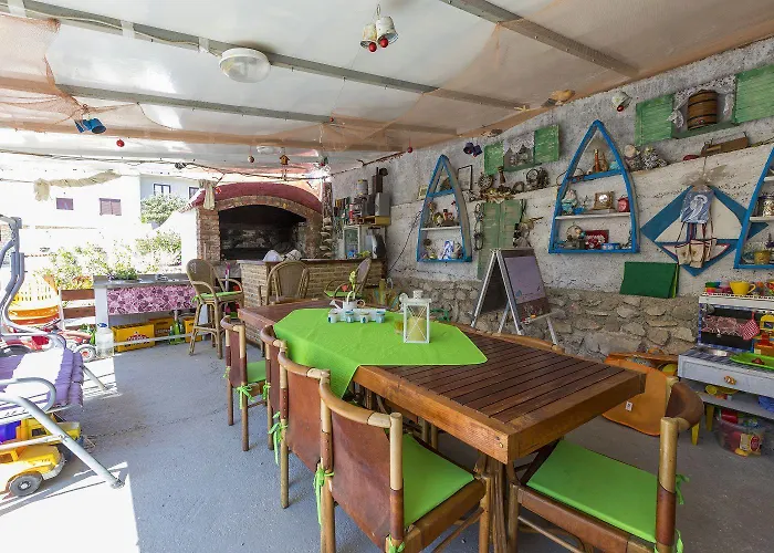 Hundefreundliches Mit Bbq, Privatem Balkon Und Nur 700 Meter Zum Apartament Crikvenica
