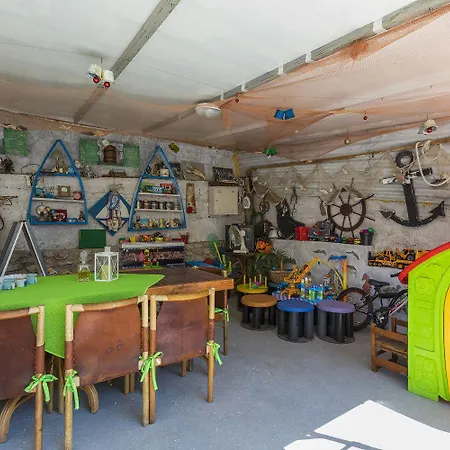 Hundefreundliches Mit Bbq, Privatem Balkon Und Nur 700 Meter Zum * Crikvenica