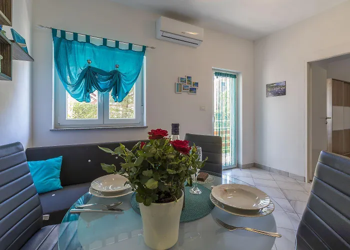 Hundefreundliches Mit Bbq, Privatem Balkon Und Nur 700 Meter Zum Crikvenica