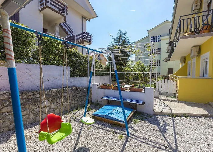 Apartman Hundefreundliches Mit Bbq, Privatem Balkon Und Nur 700 Meter Zum Crikvenica